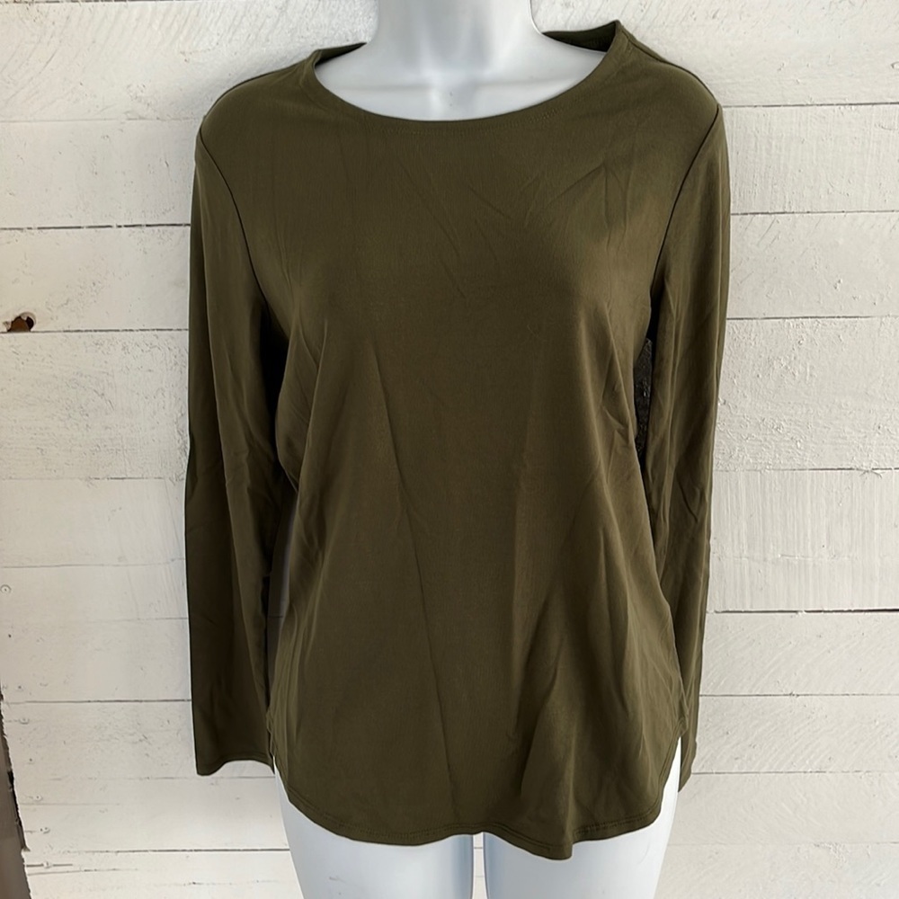 Curio Top NWT Size M